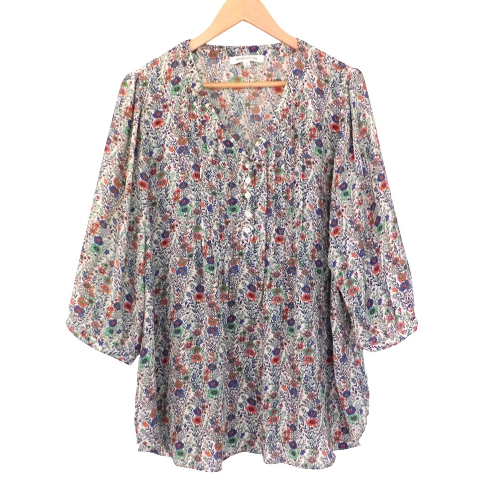 Rose + Olive Women's 1X White‎ Blue Orange Floral 3/4 Sleeve Pintuck V Neck Top